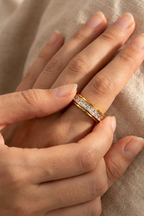 Crystal Anxiety Band Calma Spinner Ring