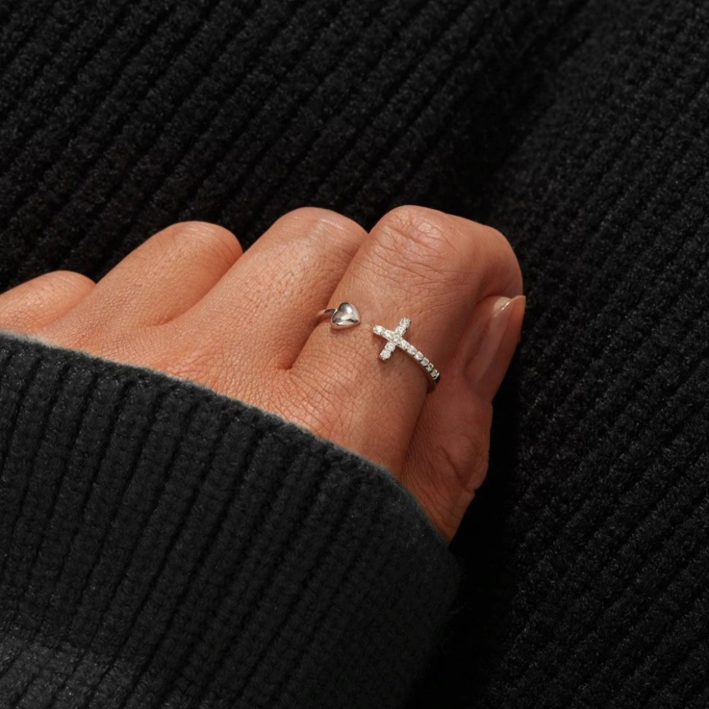 CHRISTIAN HEART RING (ADJUSTABLE)