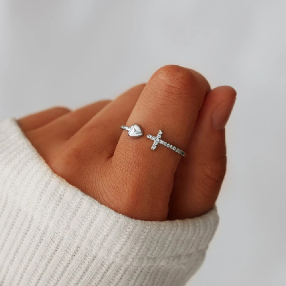 CHRISTIAN HEART RING (ADJUSTABLE)