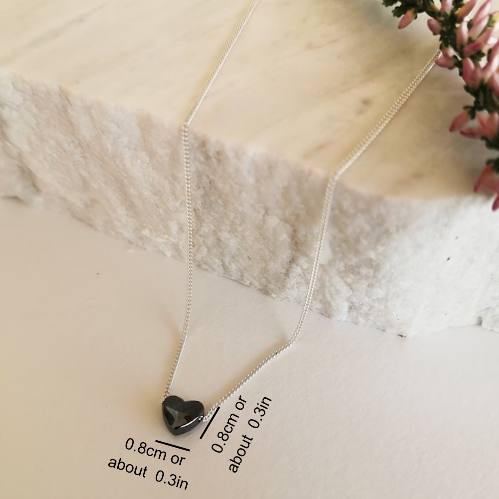 BLACK HEART NECKLACE
