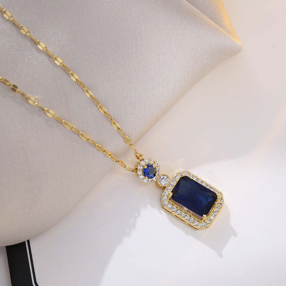 Elegant Zirconia Necklace