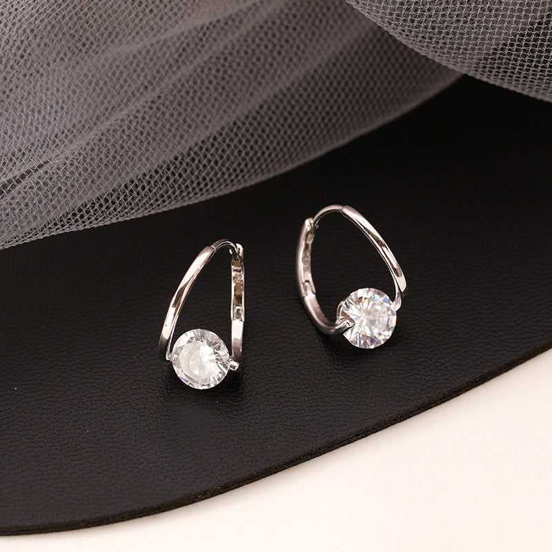 Exquisite zircon earrings