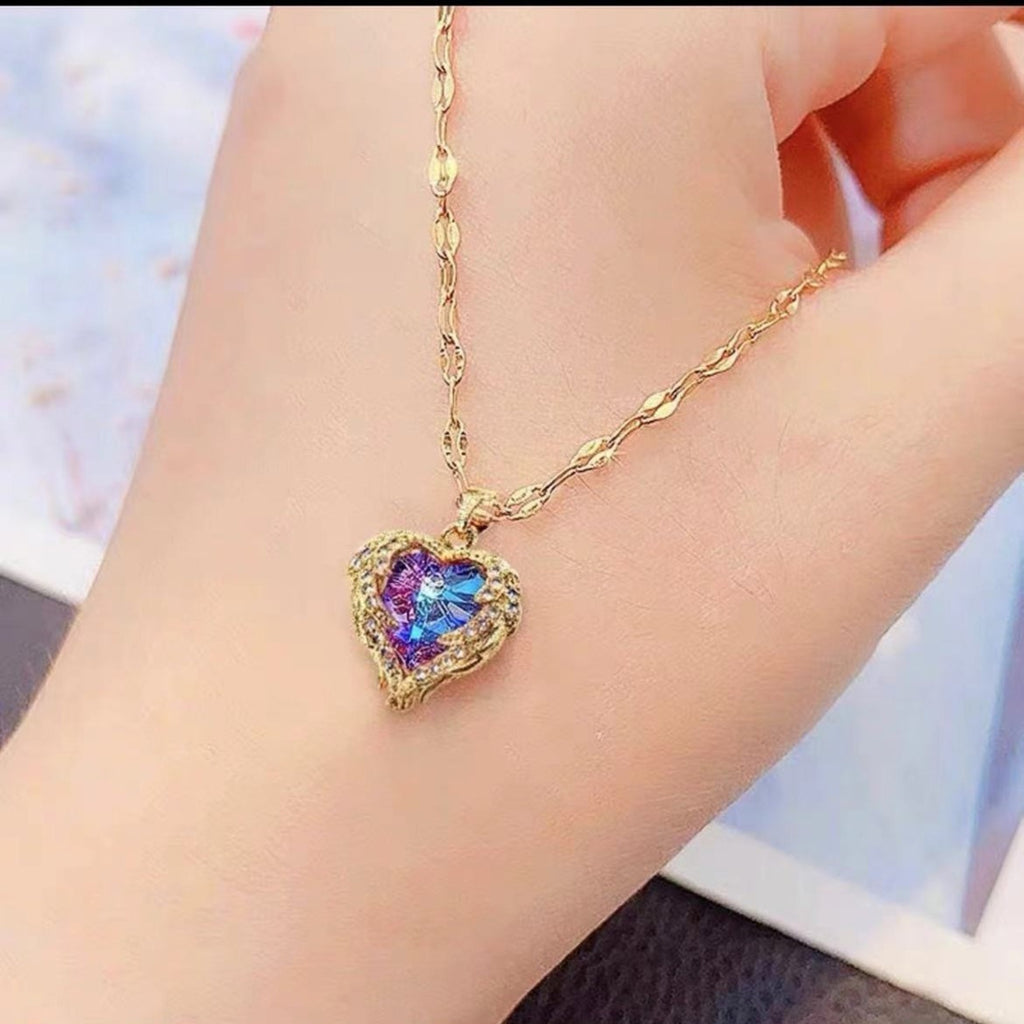 Heart of the Ocean crystal pendant necklace