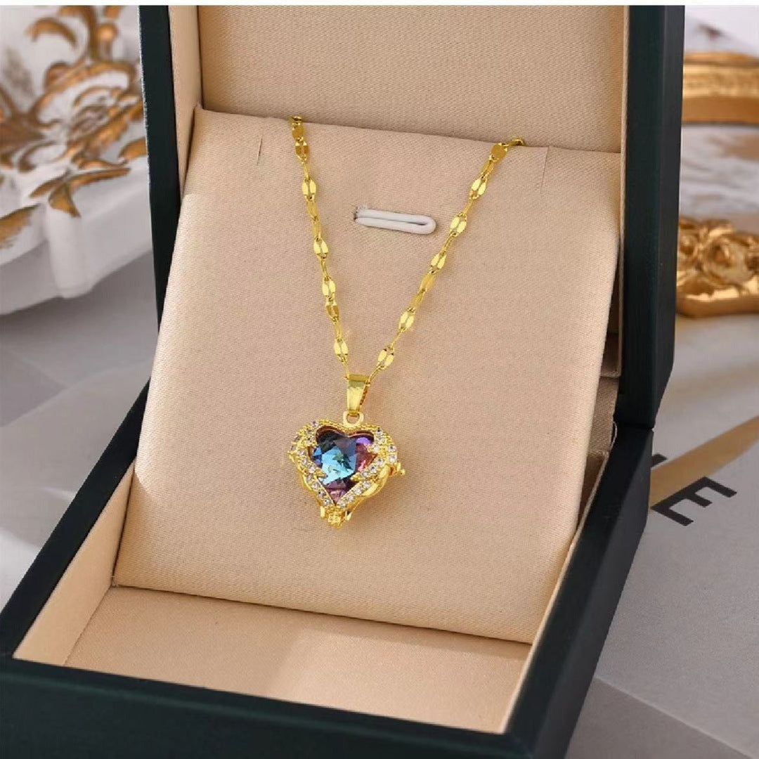 Heart of the Ocean crystal pendant necklace