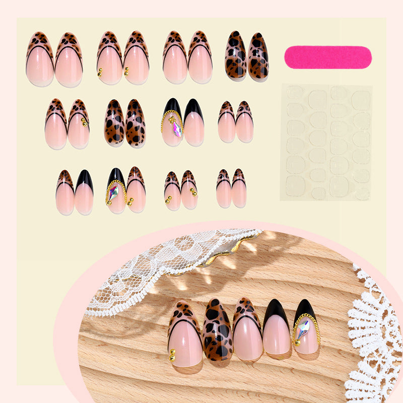 Leopard smudge press on nails
