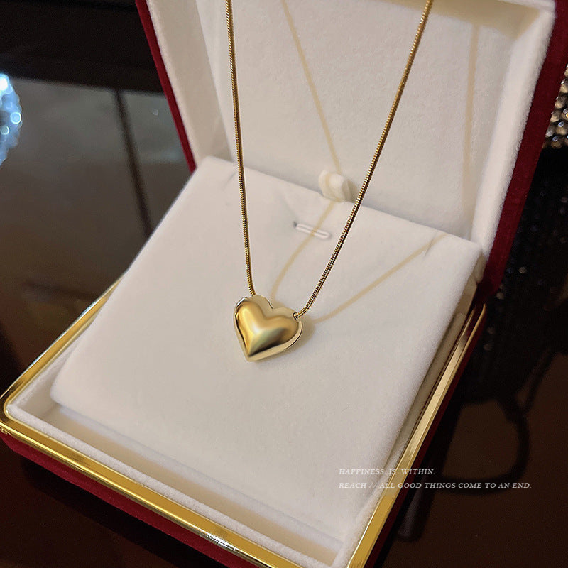 Minimalist smooth heart-shaped collarbone chain necklace