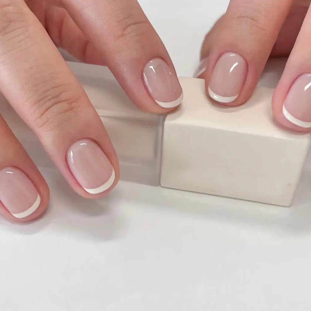 Natural shape french press on nails