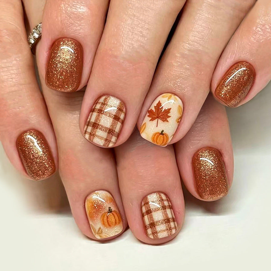 Aufklebbare Nägel mit Schleife und Diamanten