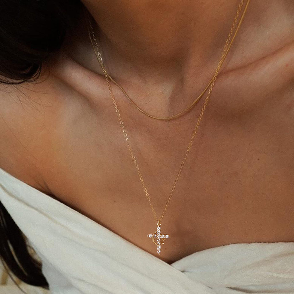 Rotatable crown cross pendant necklace