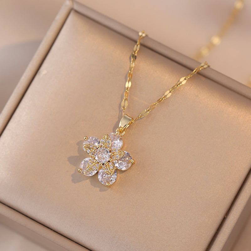 Rotatable flower cubic zirconia Necklace