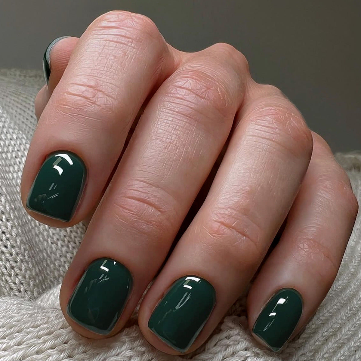 Solid color short press on nails