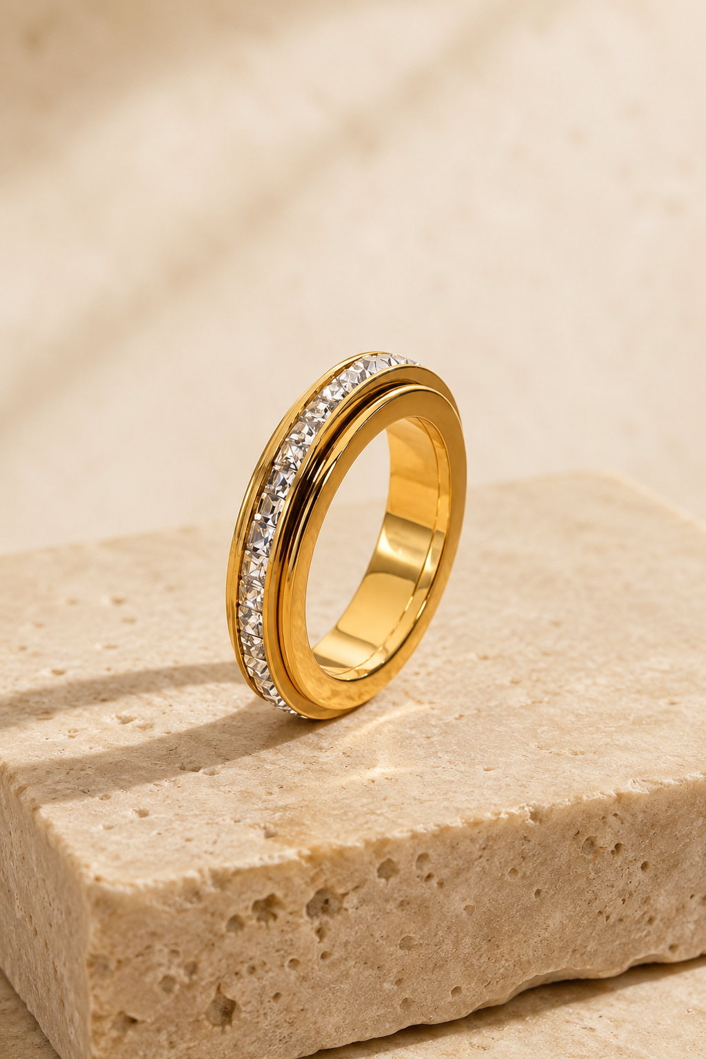 Crystal Anxiety Band Calma Spinner Ring
